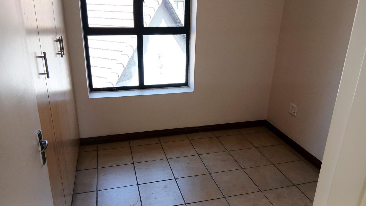 Photo 5 of 15