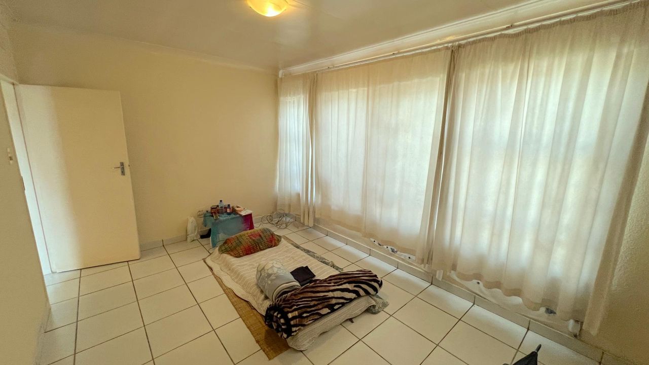 Photo 7 of 26