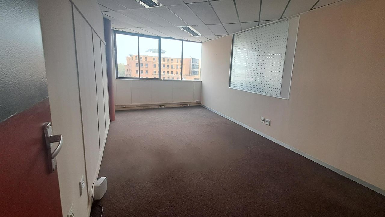 Photo 10 of 20