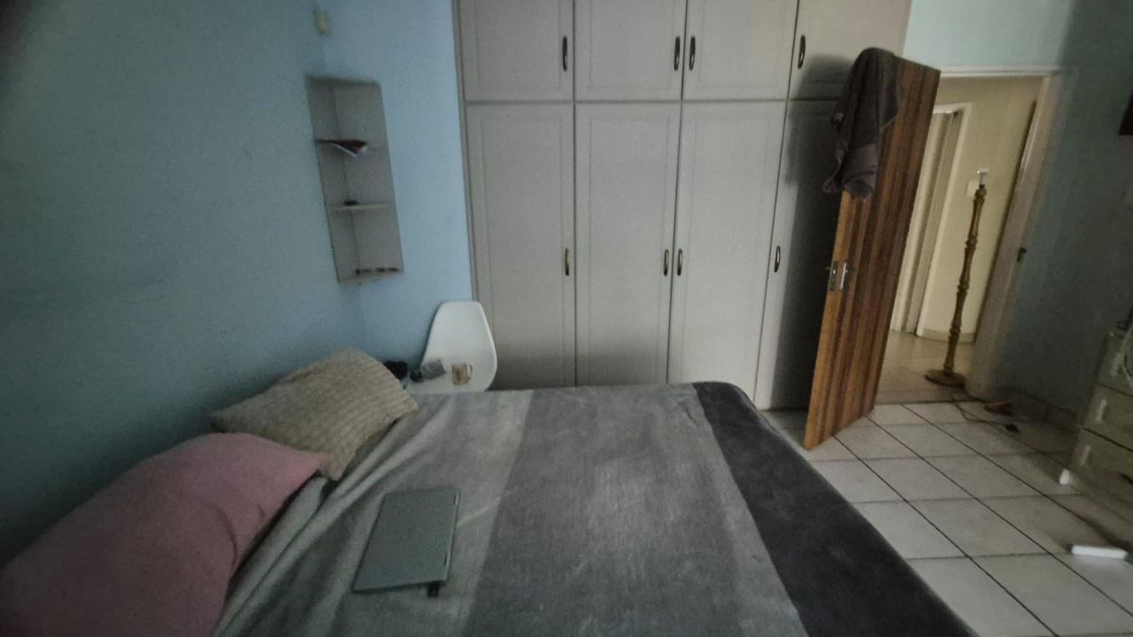 Photo 8 of 18