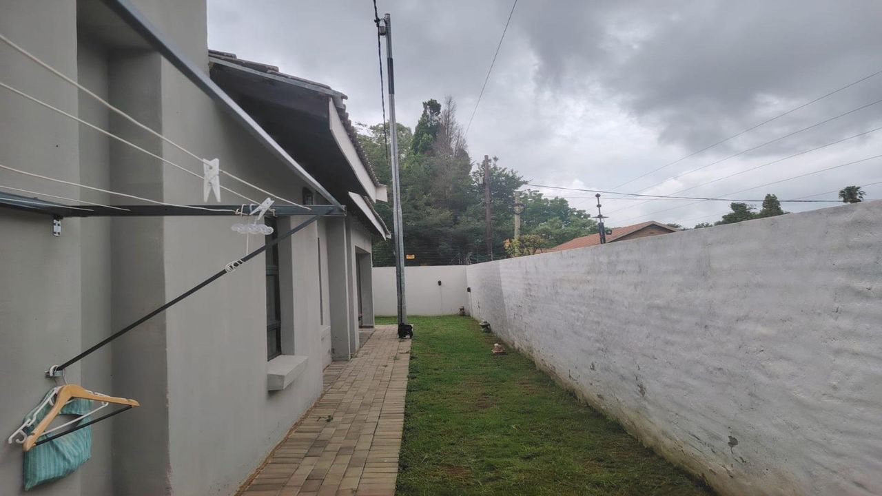Photo 16 of 17