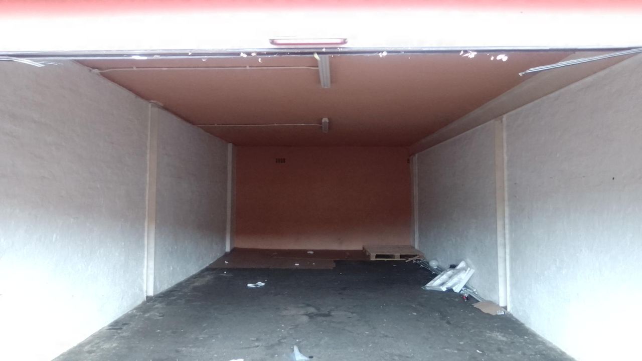 Photo 9 of 26