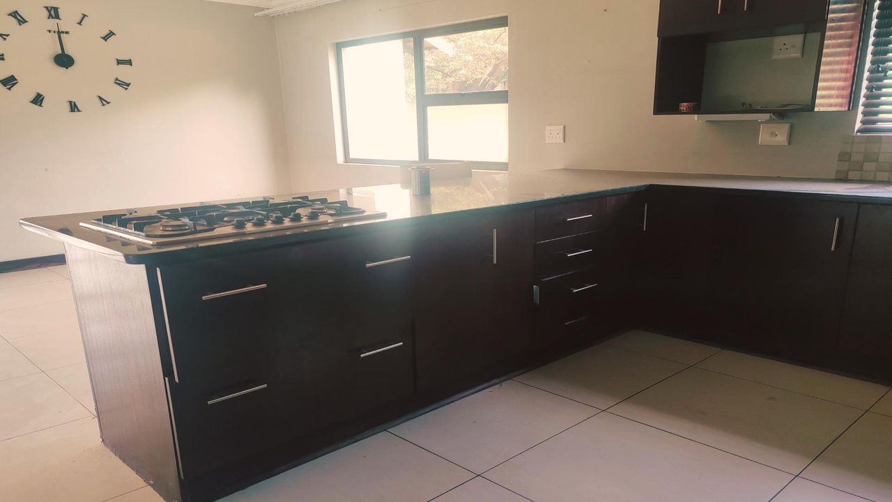 Photo 12 of 29
