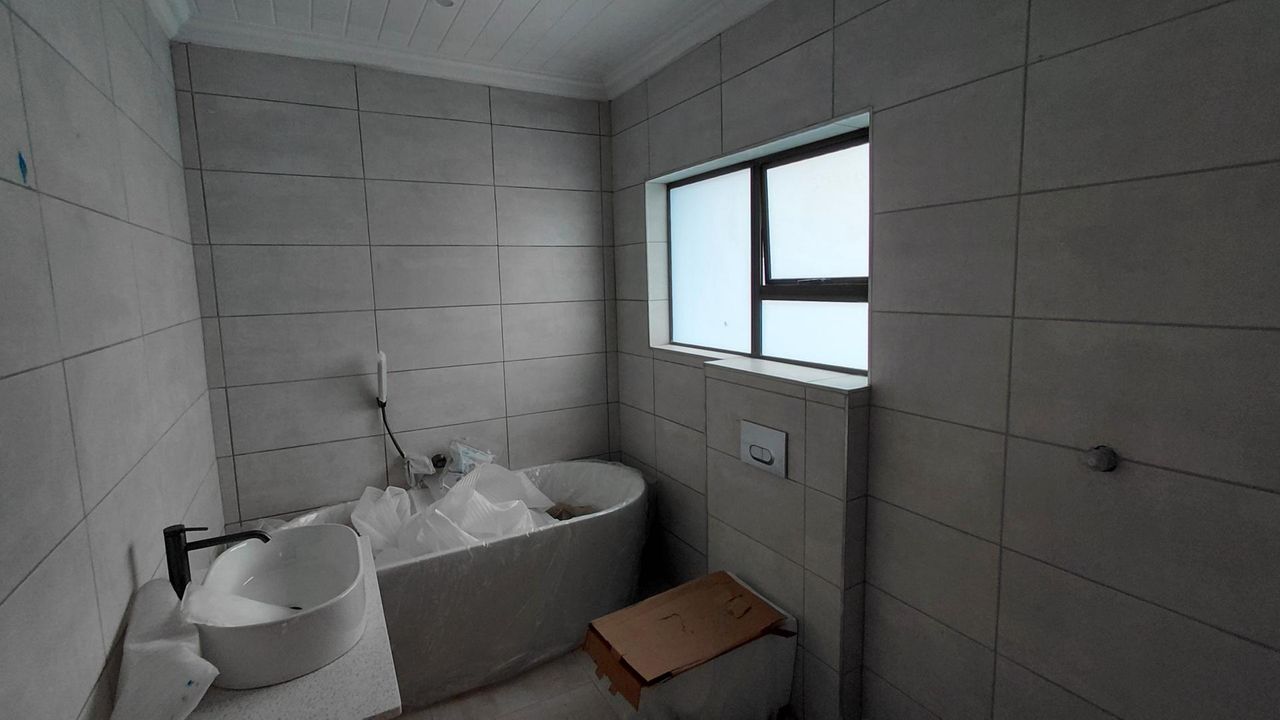 Photo 20 of 32