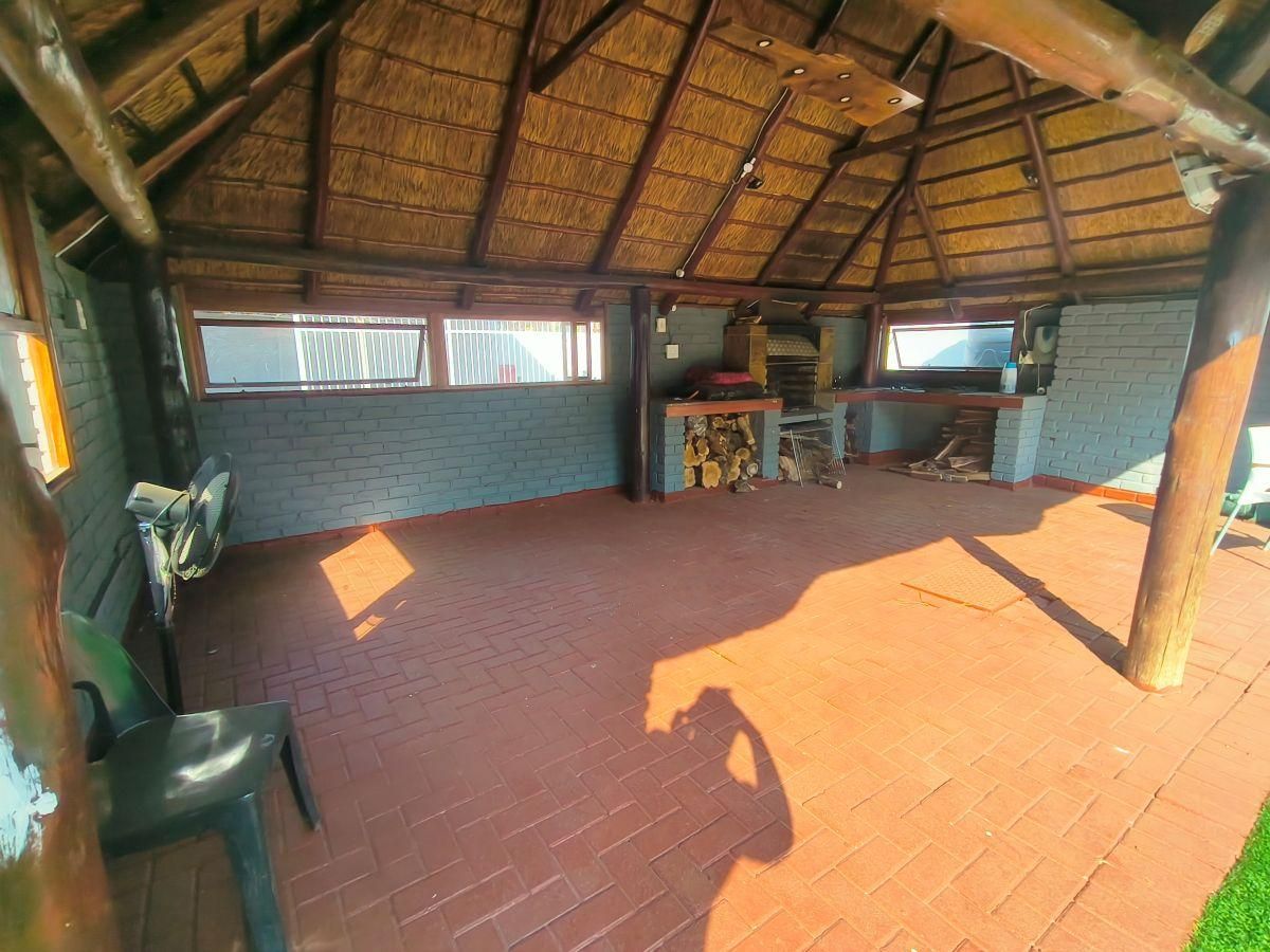 Photo of 6 Bedroom house for sale in Theresapark, Akasia