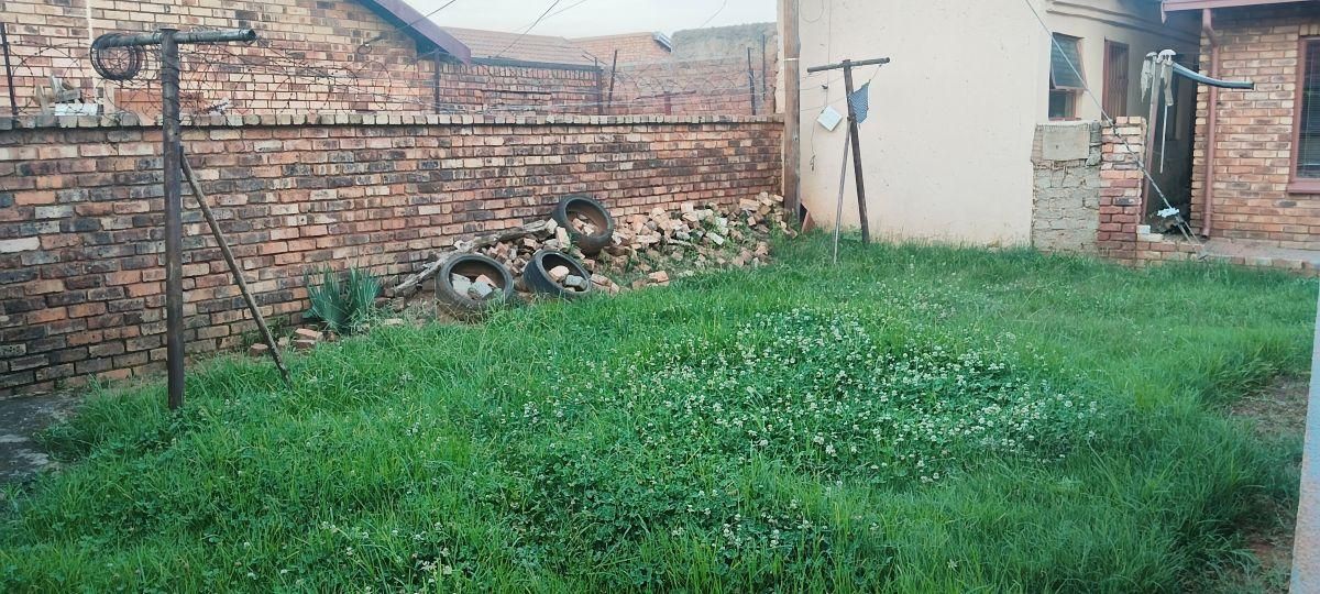Photo 2 of 15