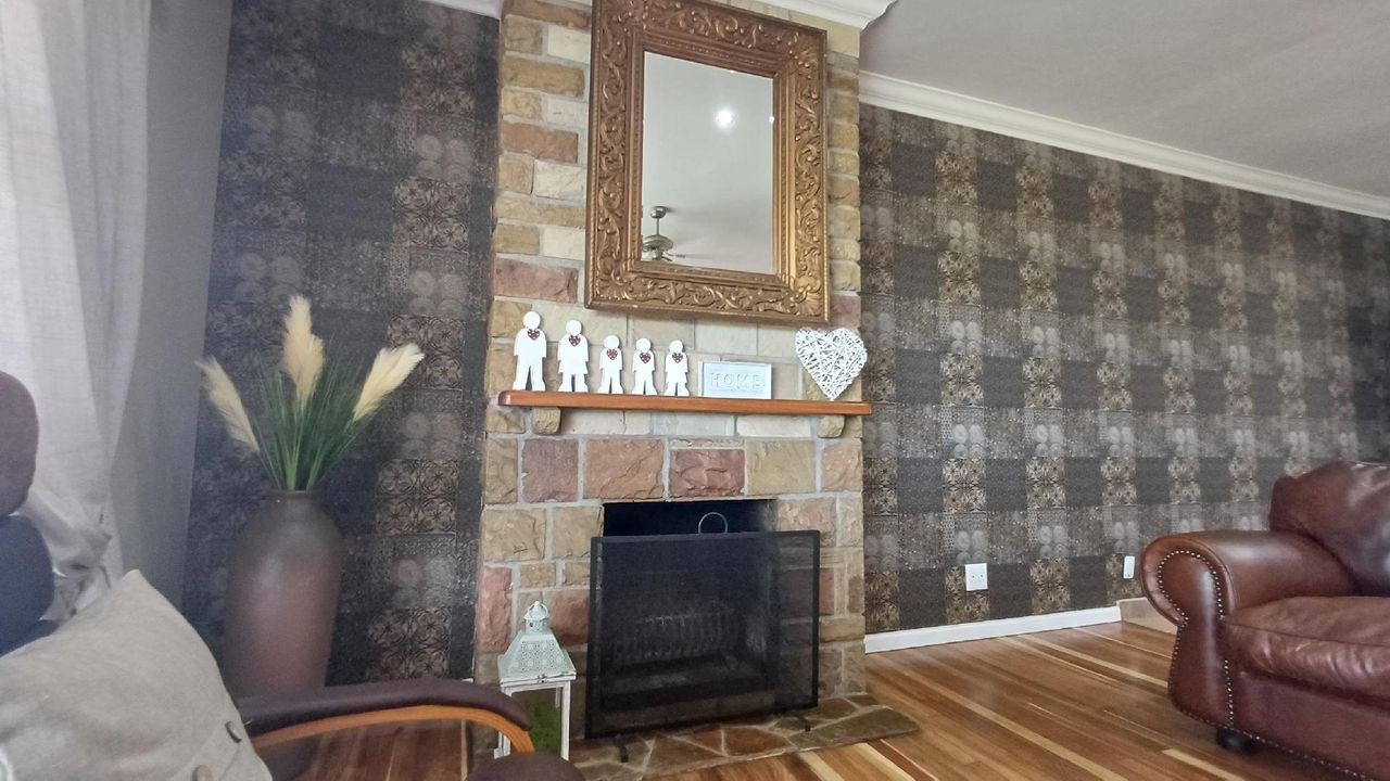Photo 5 of 34