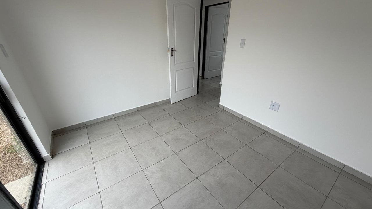 Photo 10 of 17