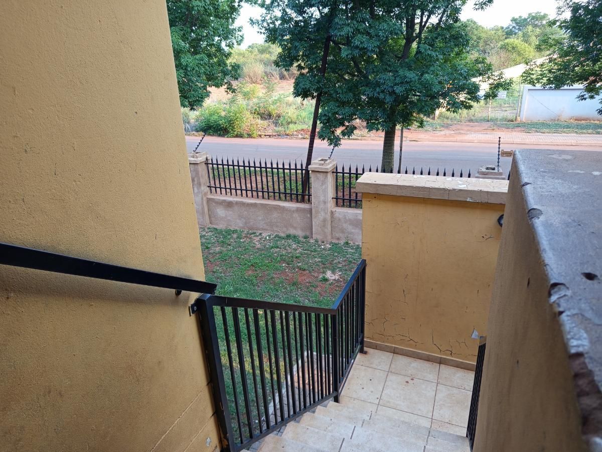 Photo 4 of 20