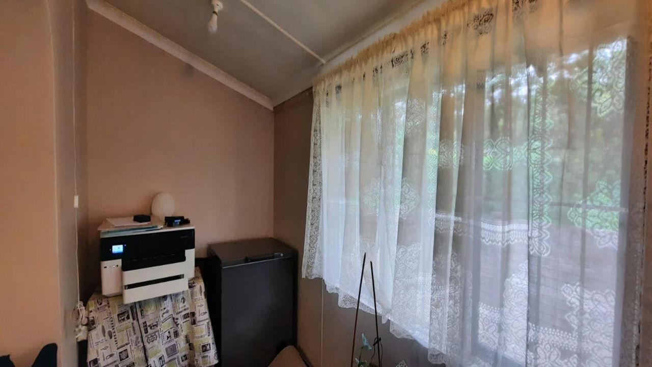 Photo 12 of 30