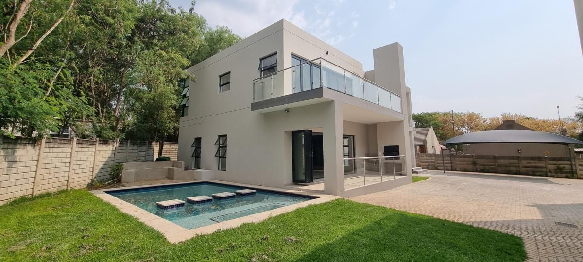 Photo of 4 Bedroom house to rent in Douglasdale, Sandton