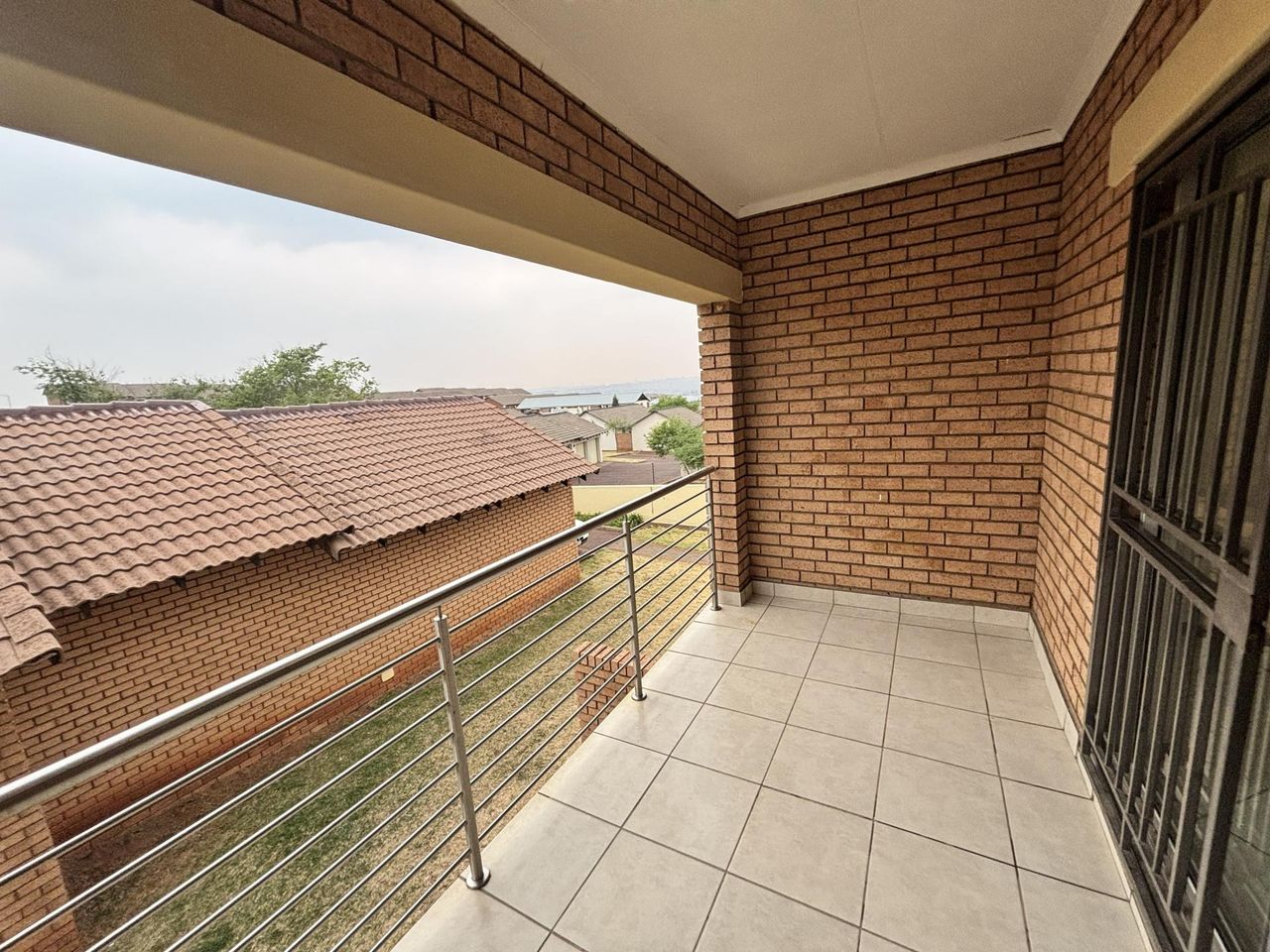 Photo 14 of 16