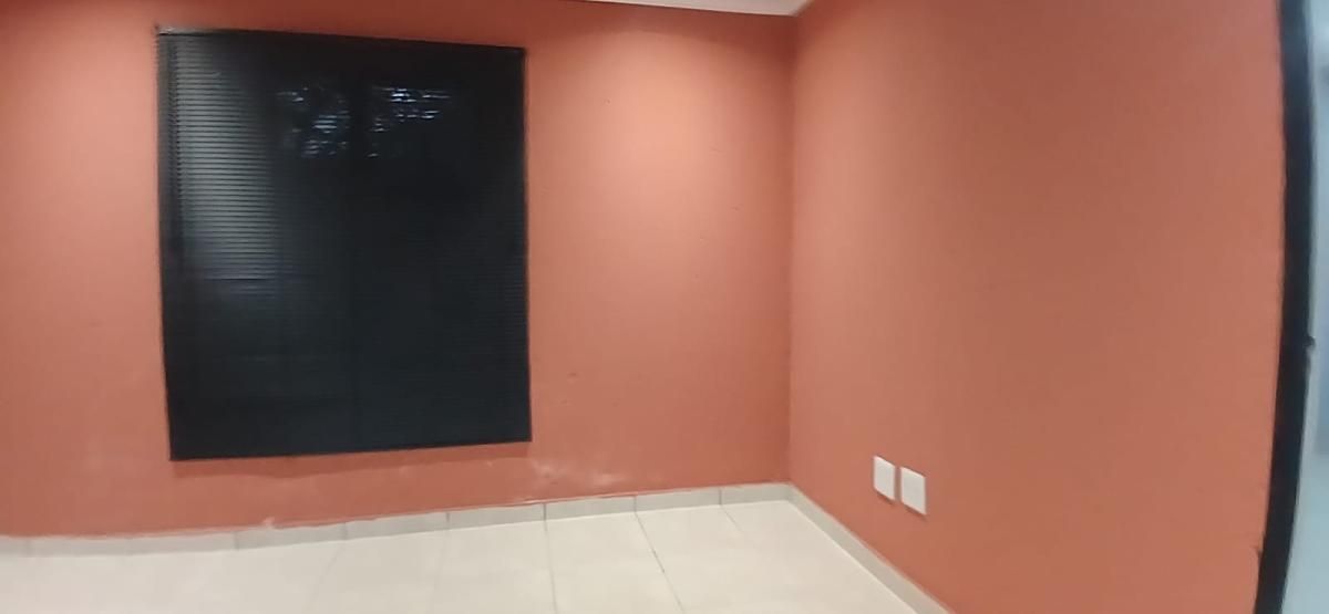 Photo 9 of 24