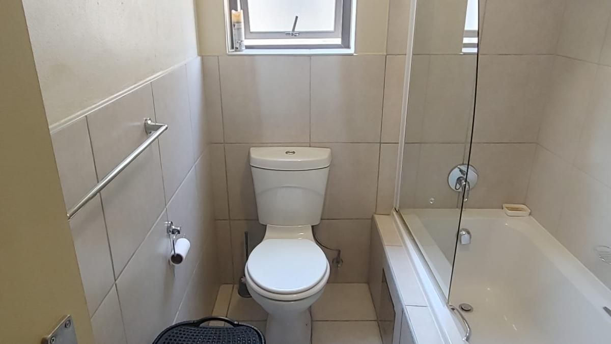Photo 19 of 25