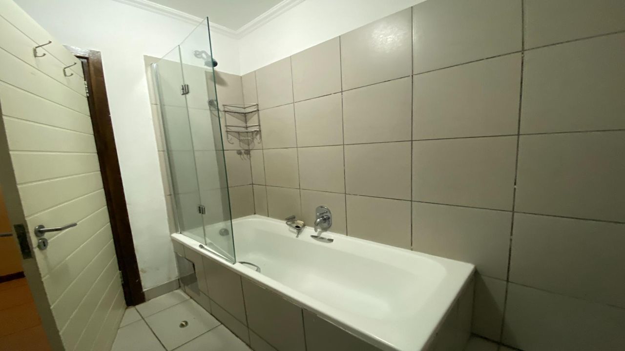 Photo 17 of 22