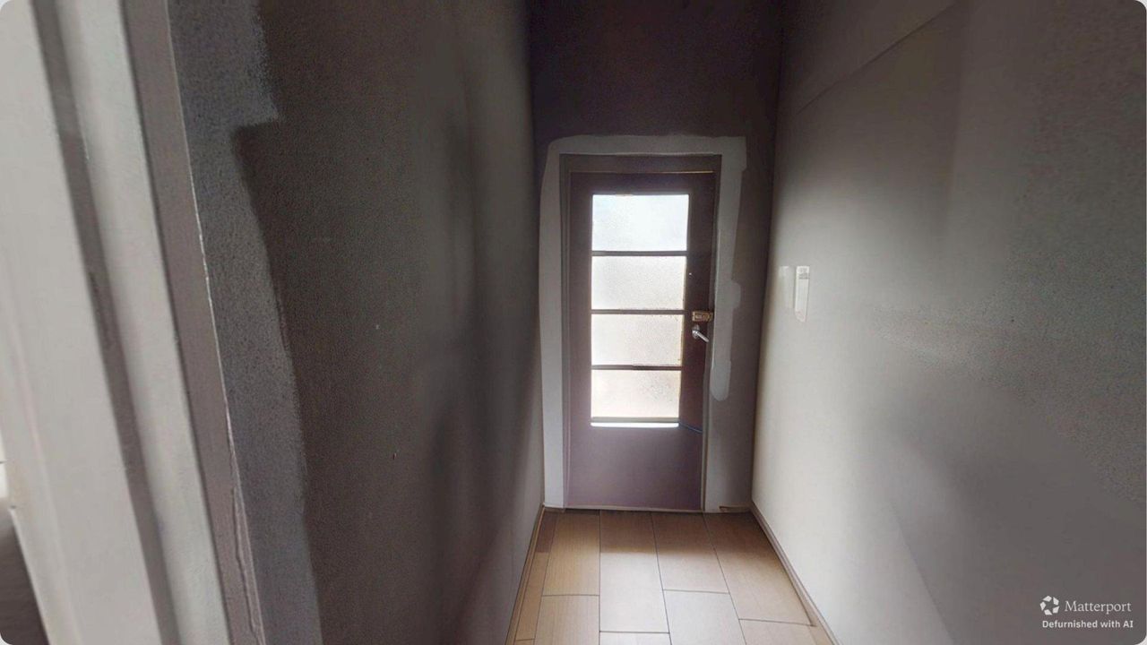 Photo 16 of 65