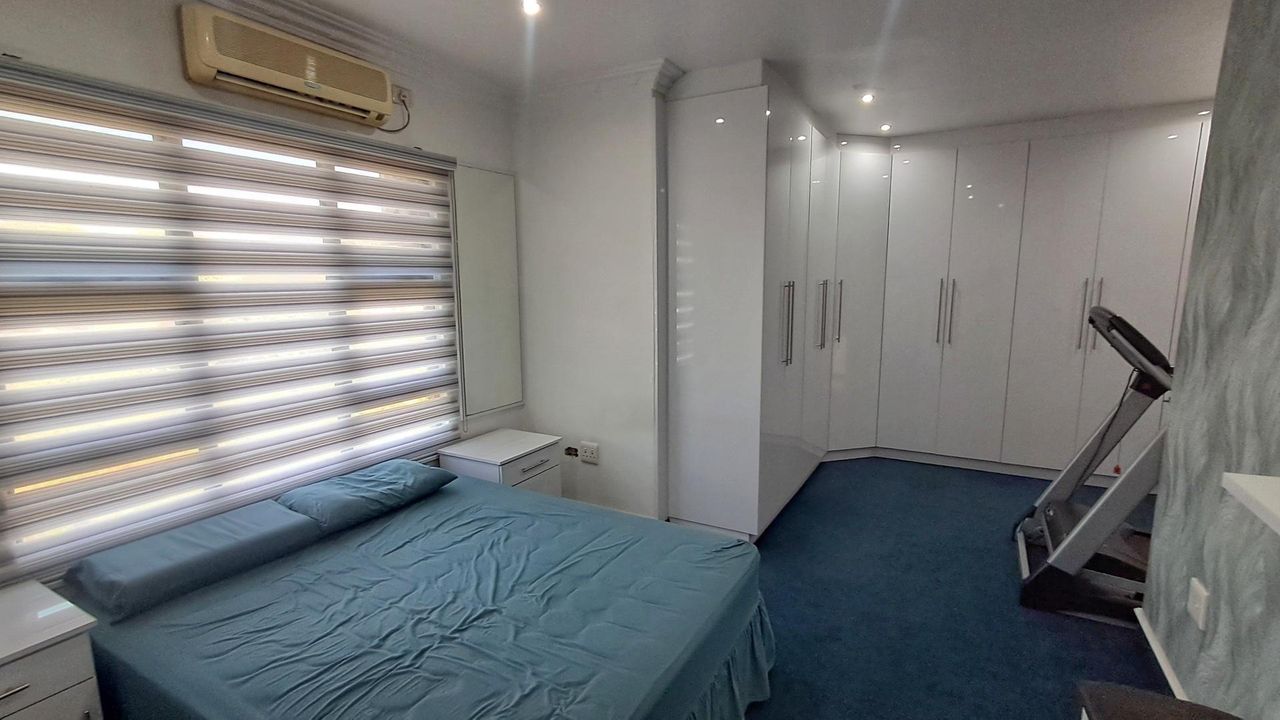 Photo 37 of 60