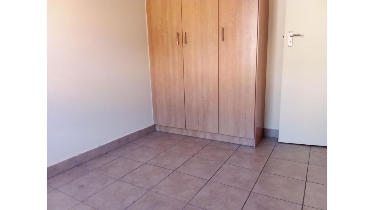 Photo 7 of 14