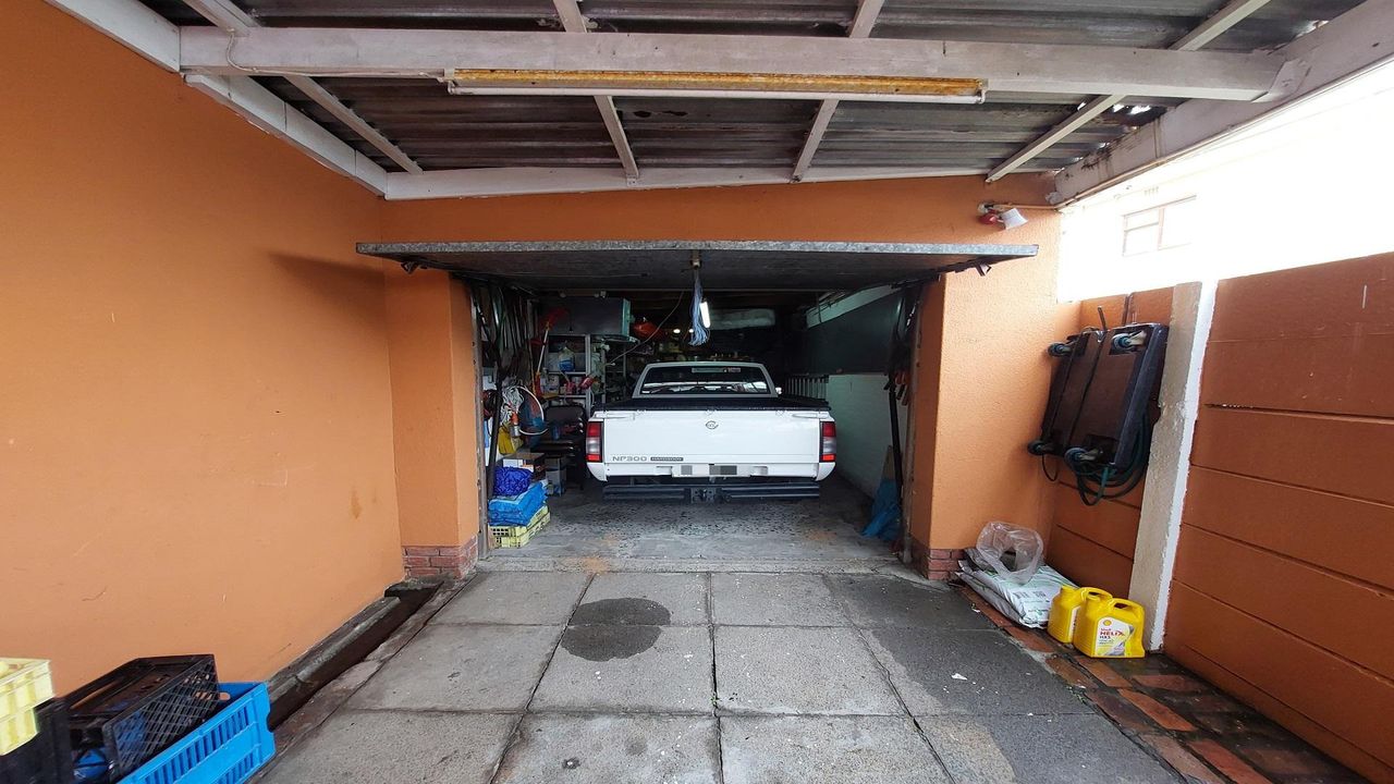 Photo of 3 Bedroom house for sale in Pinati, Cape Town