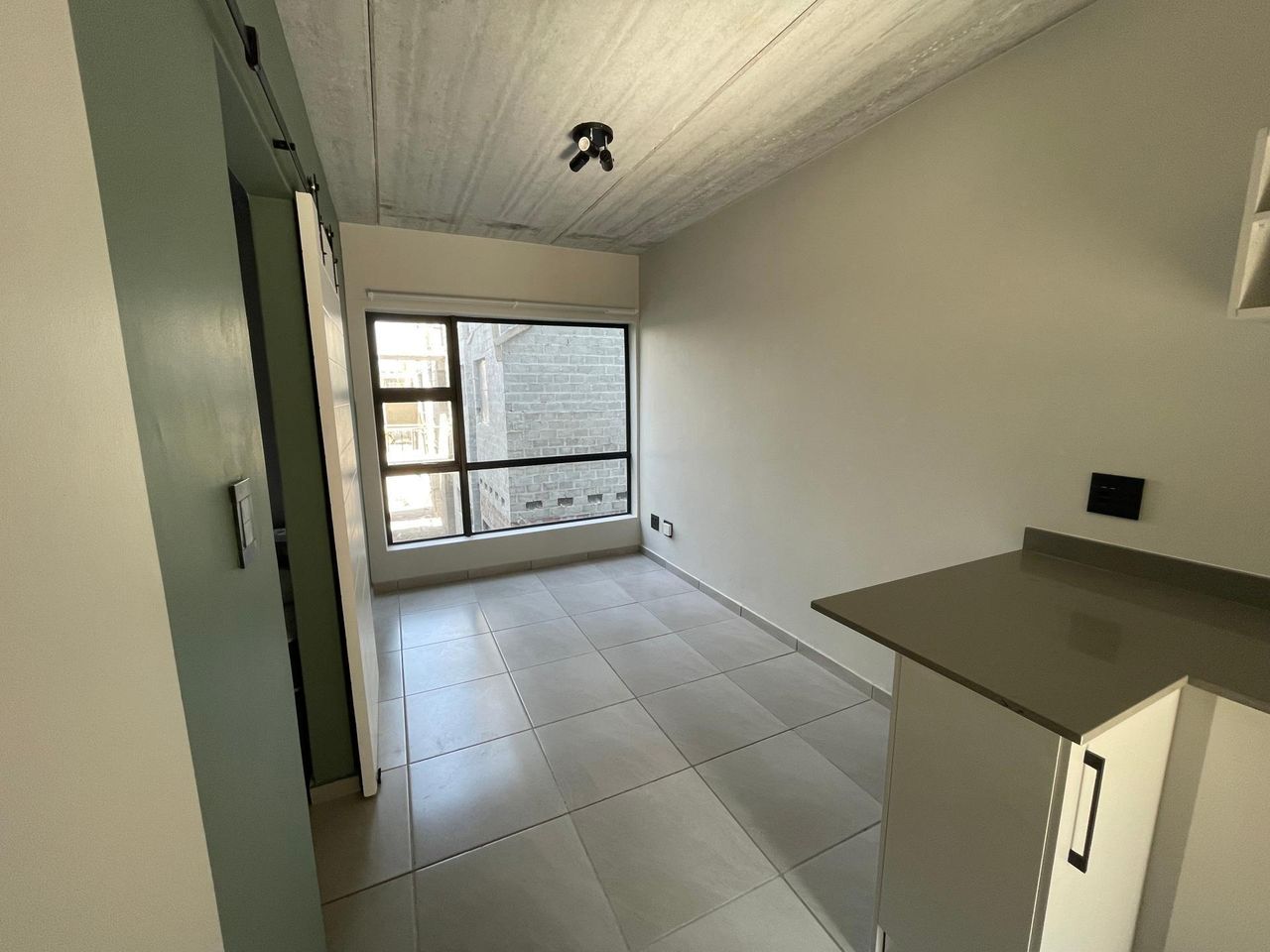 Photo 3 of 10