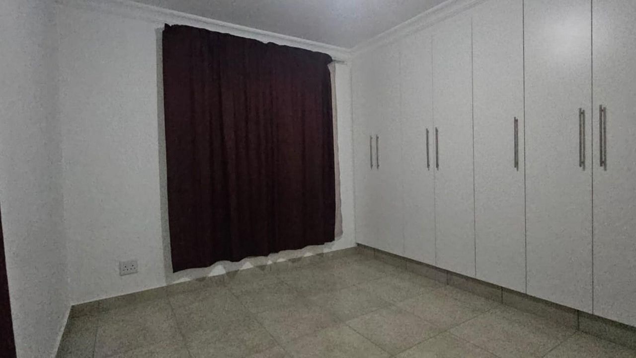 Photo 19 of 21