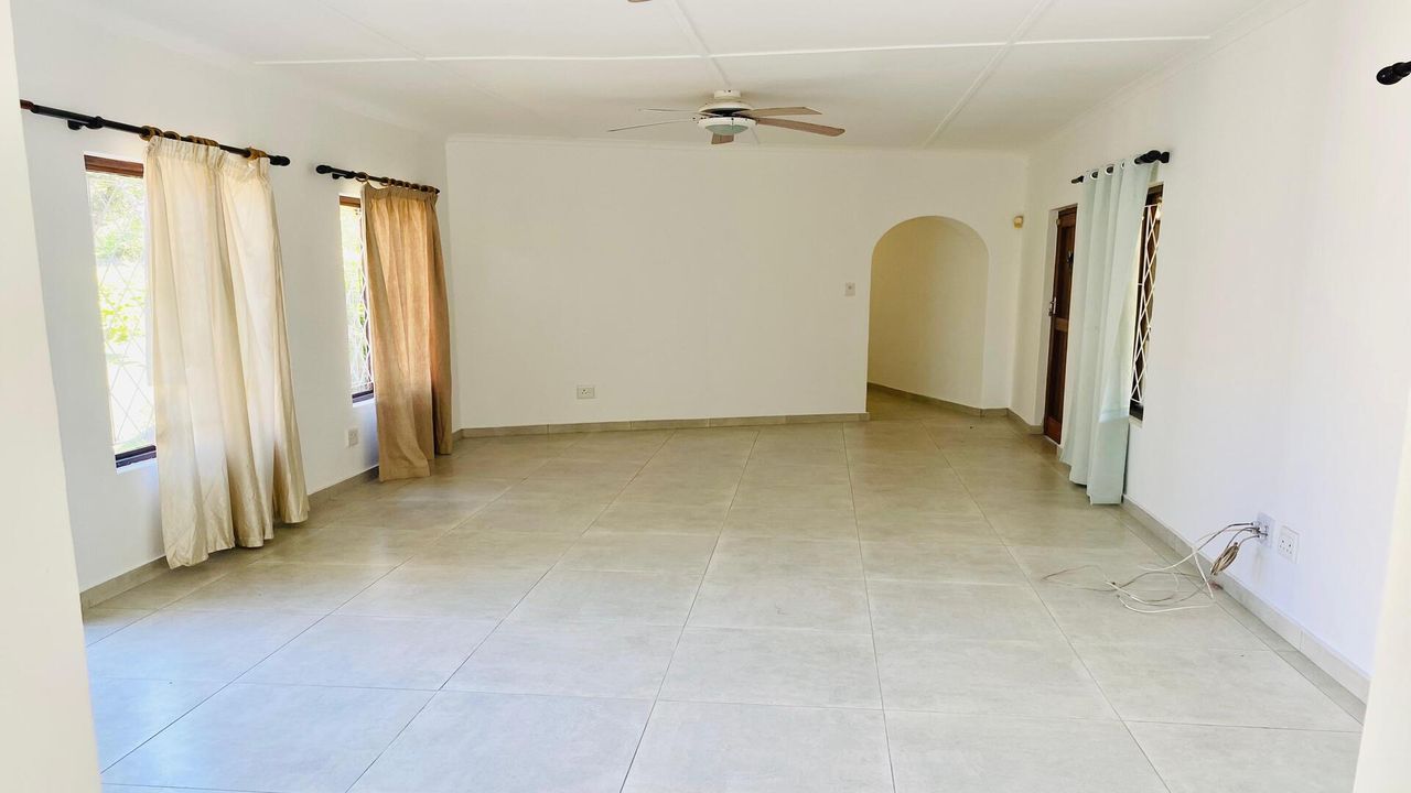 Photo 5 of 20