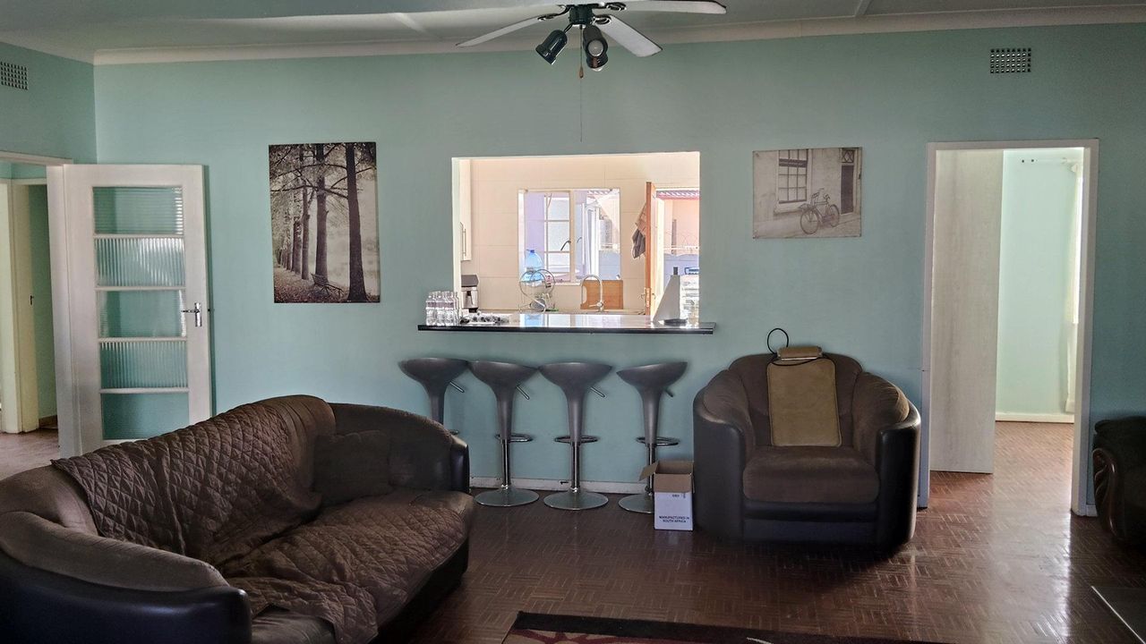 Photo 6 of 30