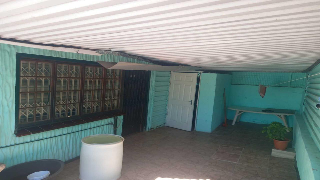 Photo 6 of 21