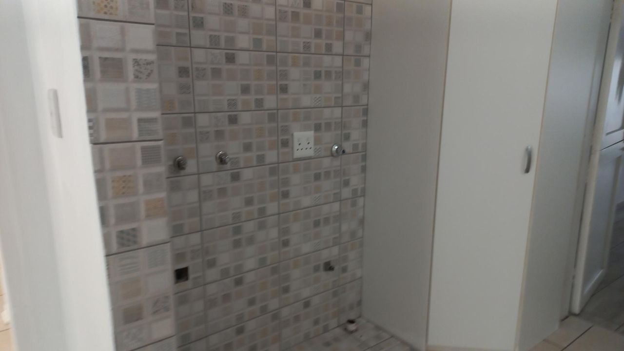 Photo 10 of 34