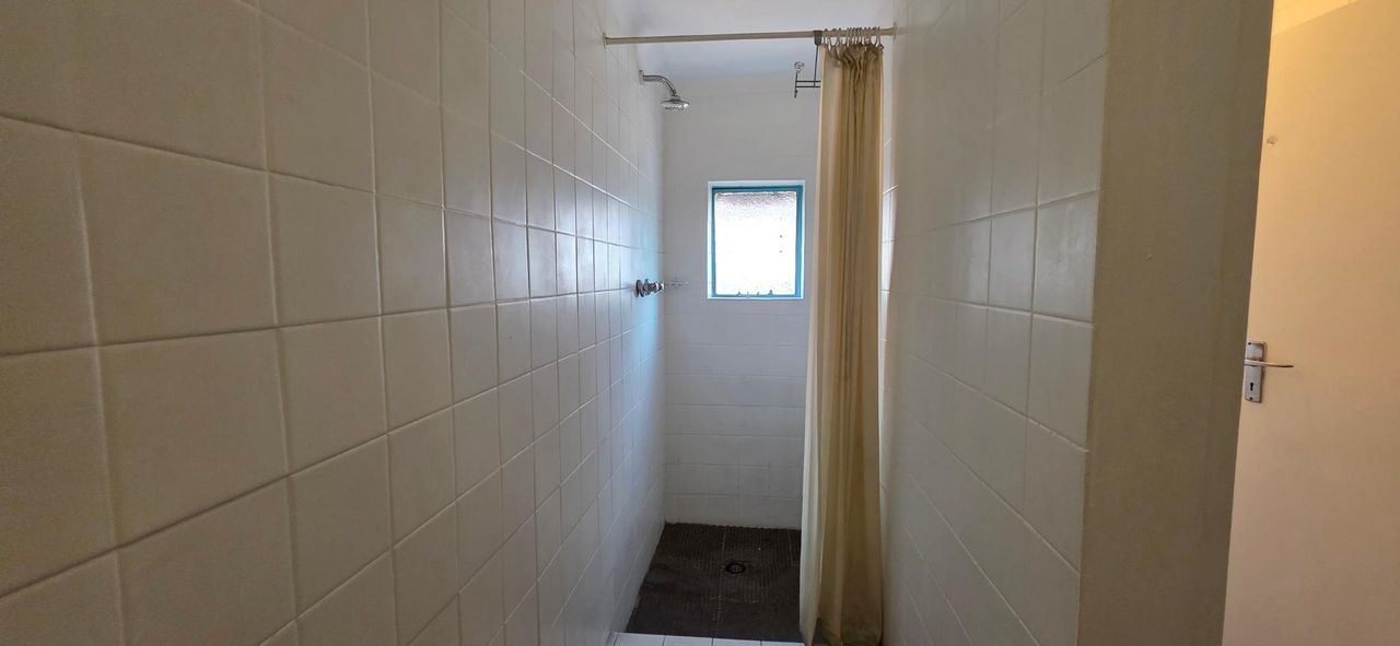 Photo 20 of 24