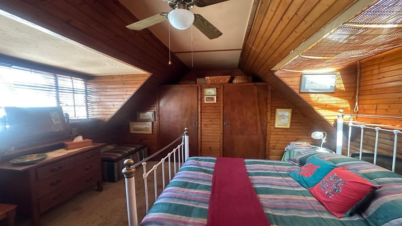 Photo 15 of 21