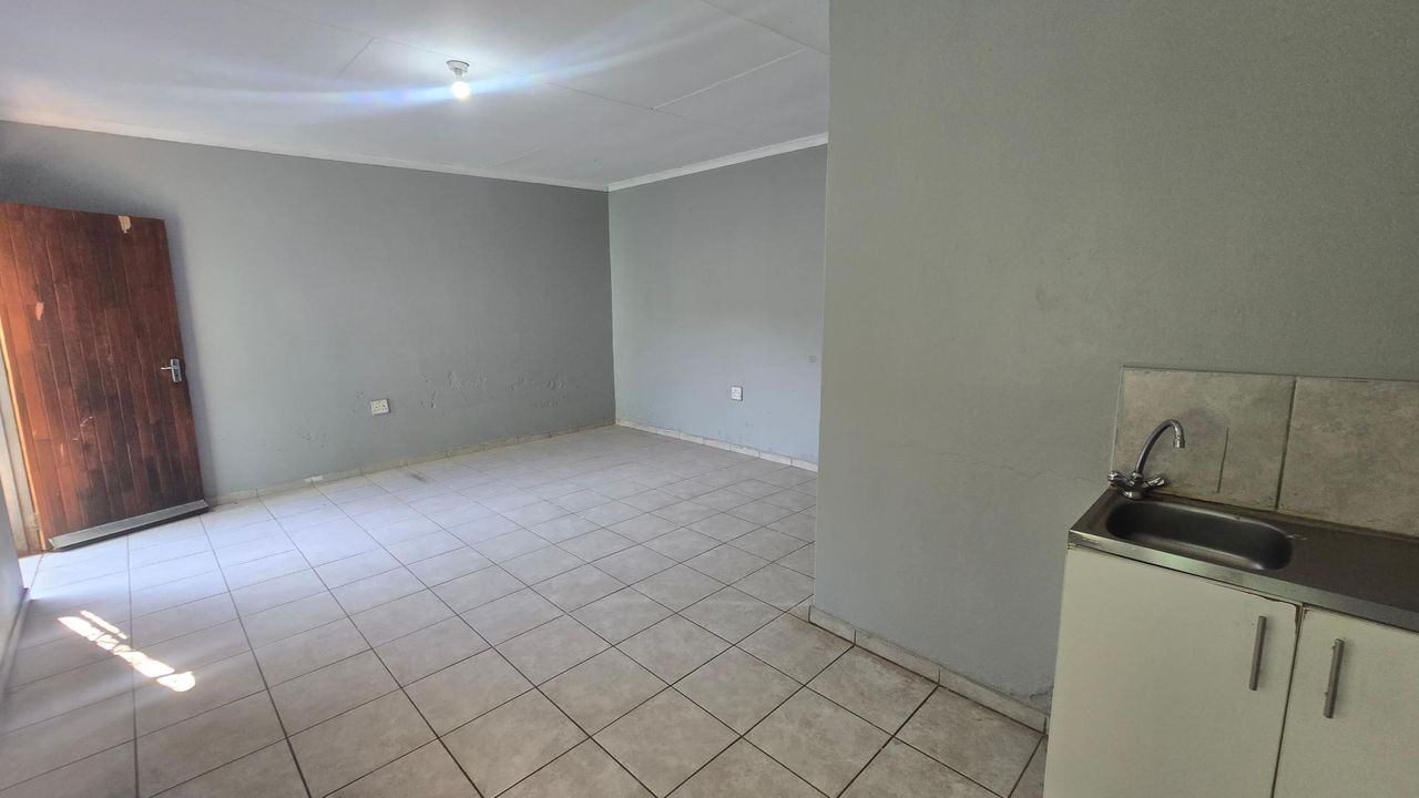 Photo 6 of 12
