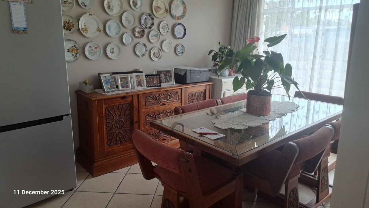 Photo 14 of 19