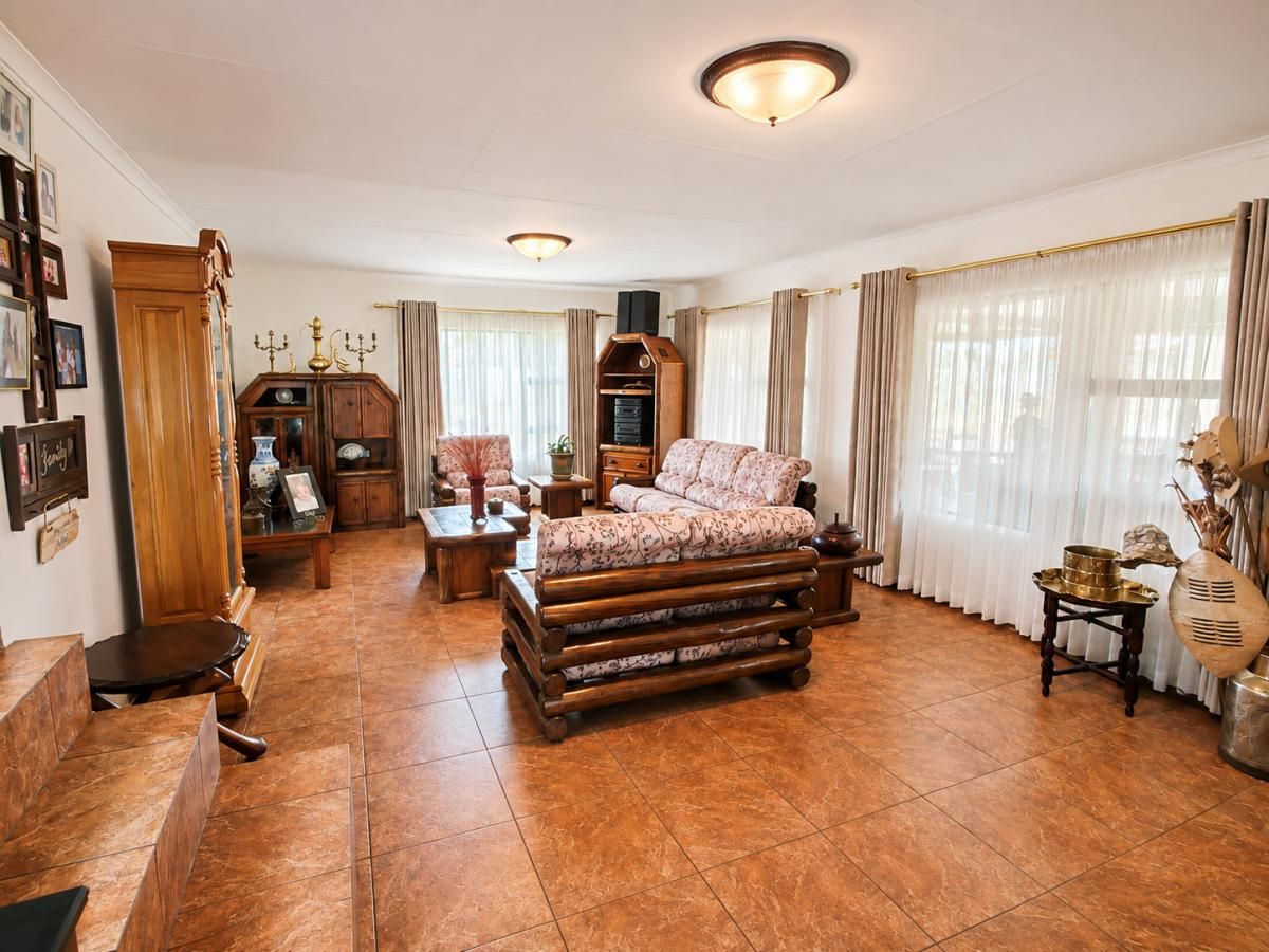 Photo of 8 Bedroom house for sale in Bredell, Kempton Park