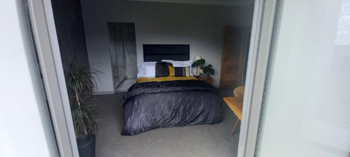 Photo 20 of 25