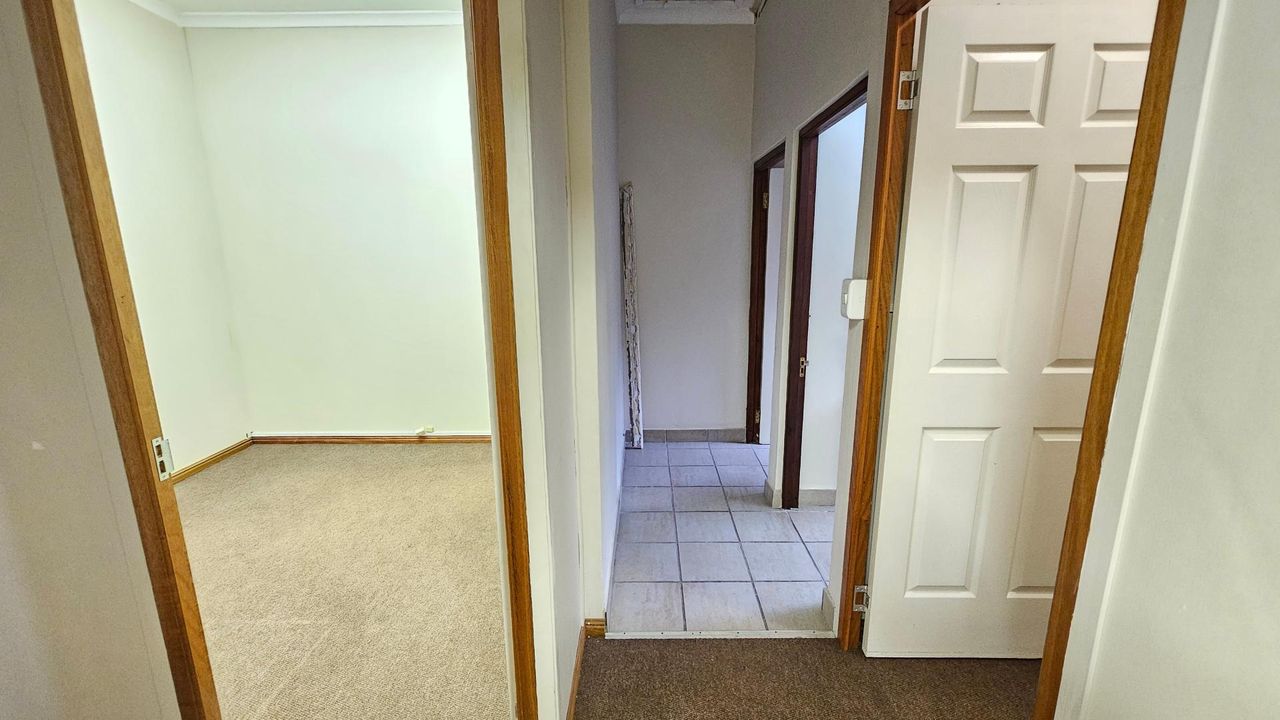 Photo 9 of 22