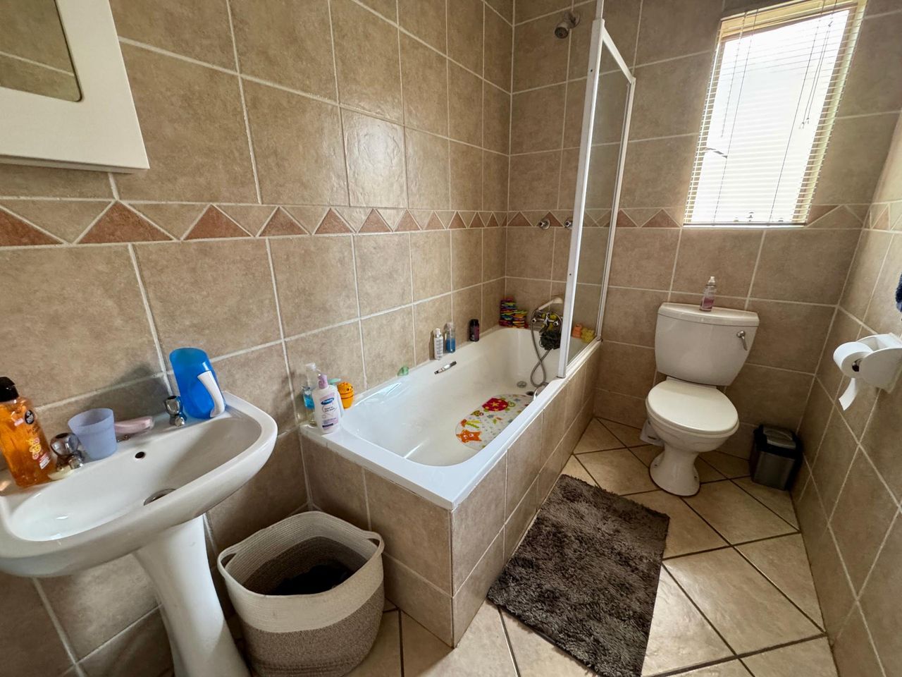 Photo 20 of 25