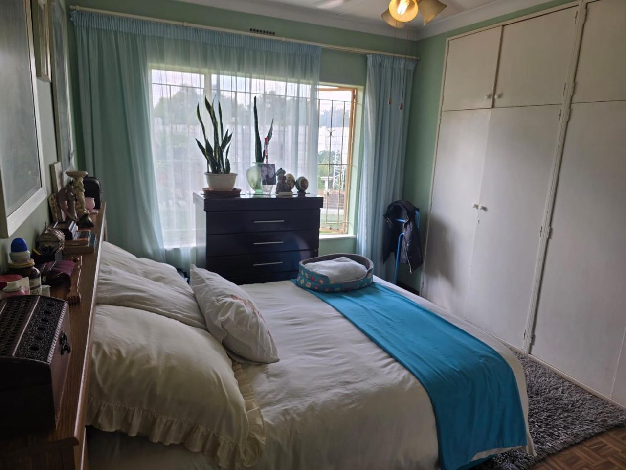 Photo 13 of 40