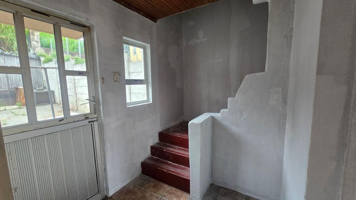 Photo 13 of 28