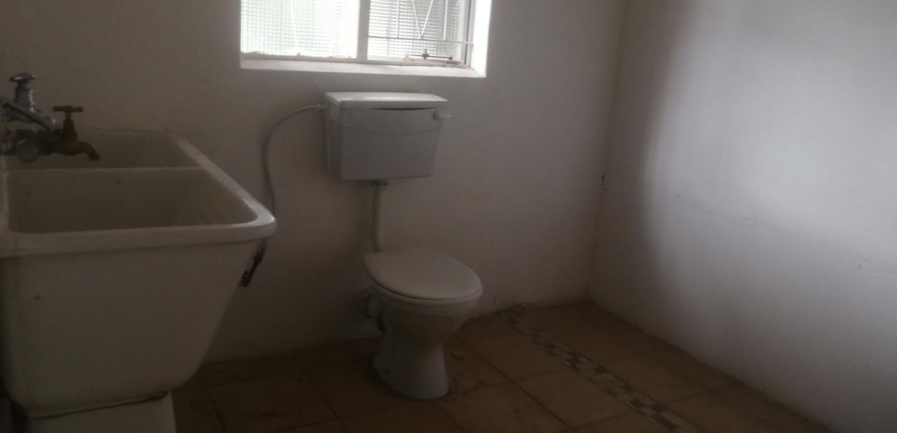 Photo 20 of 23