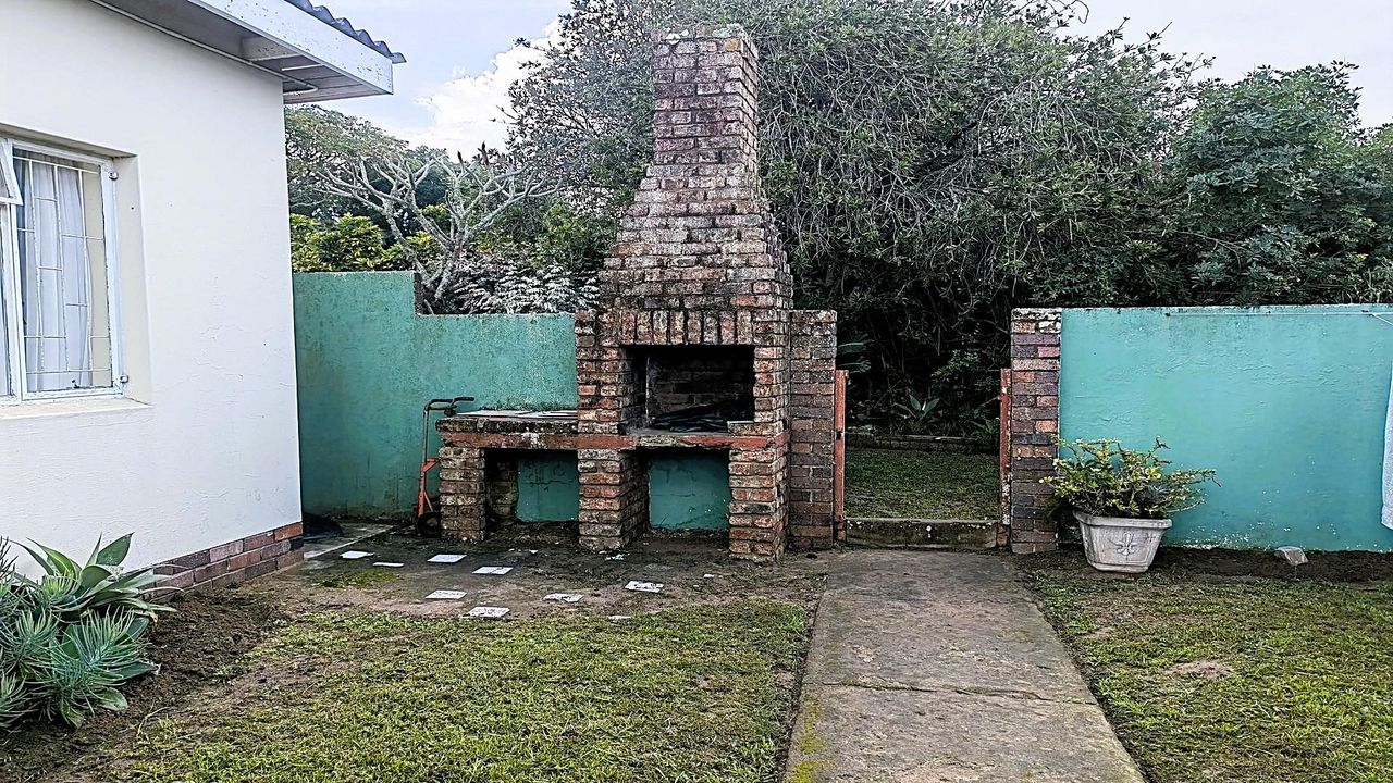 Photo 14 of 27