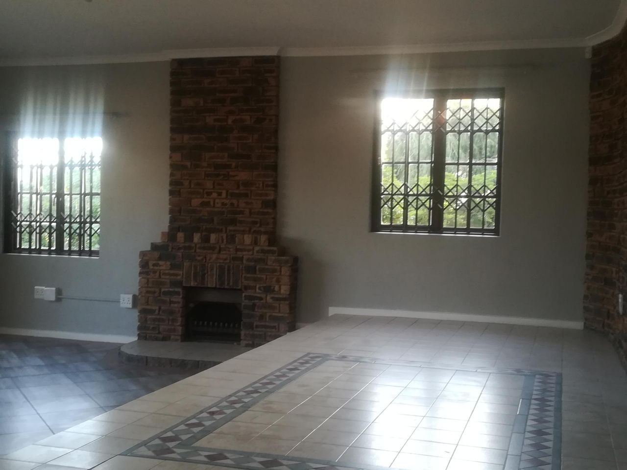 Photo 11 of 43