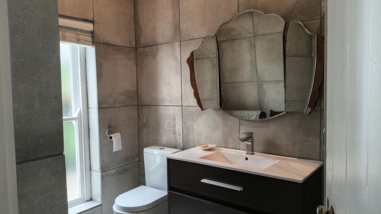 Photo 15 of 18