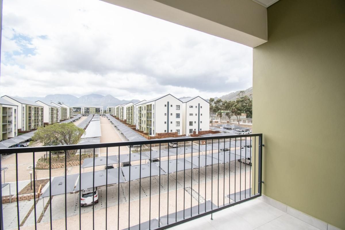 Photo 9 of 28