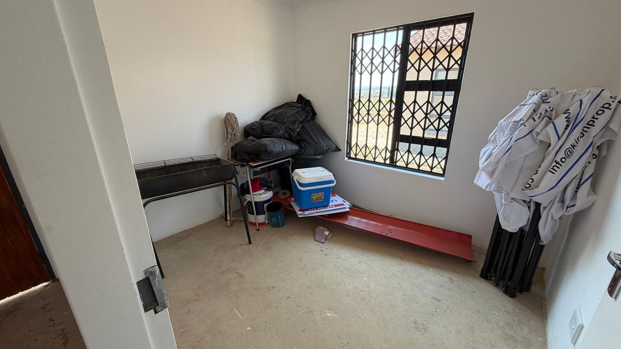 Photo 8 of 14