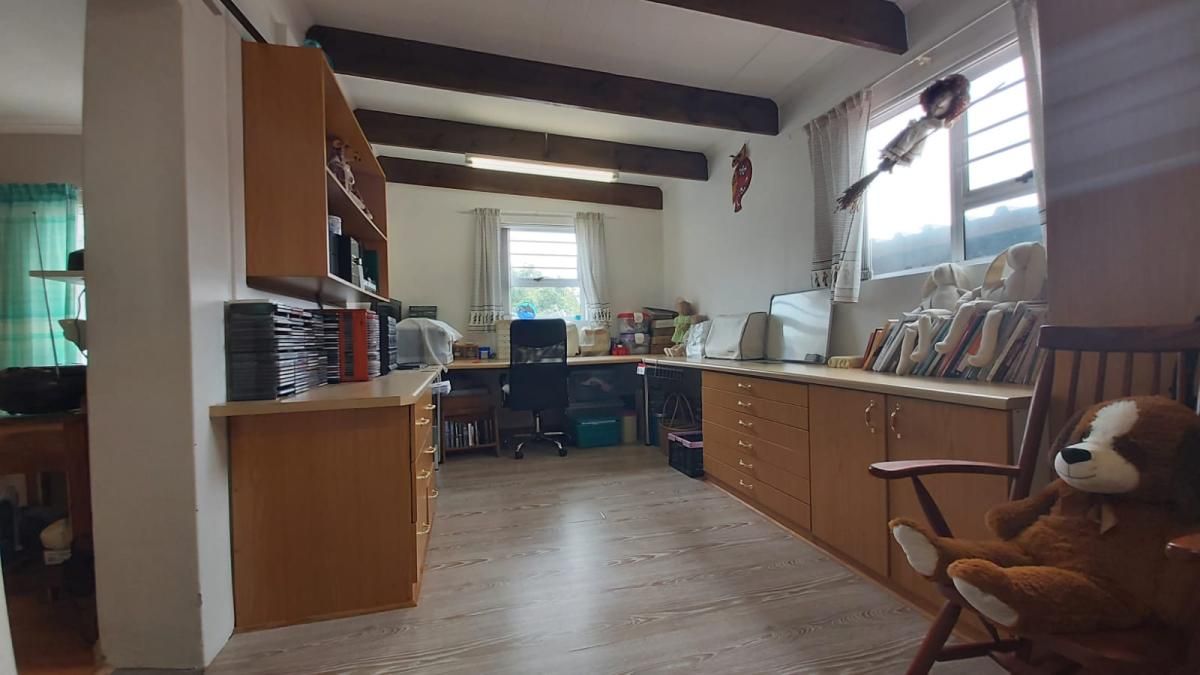 Photo 20 of 33