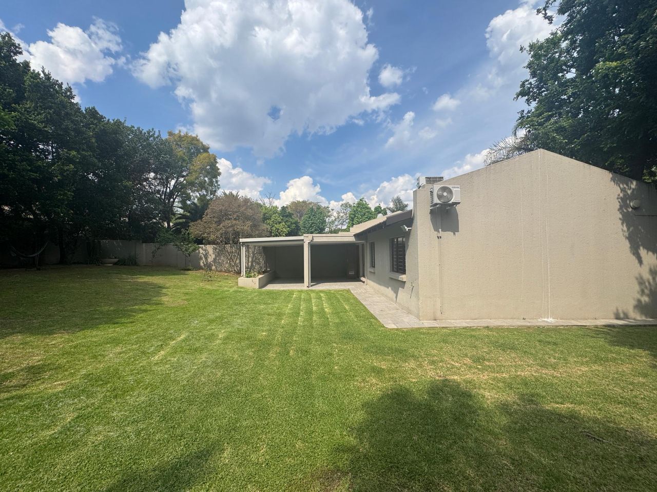 Photo 20 of 23