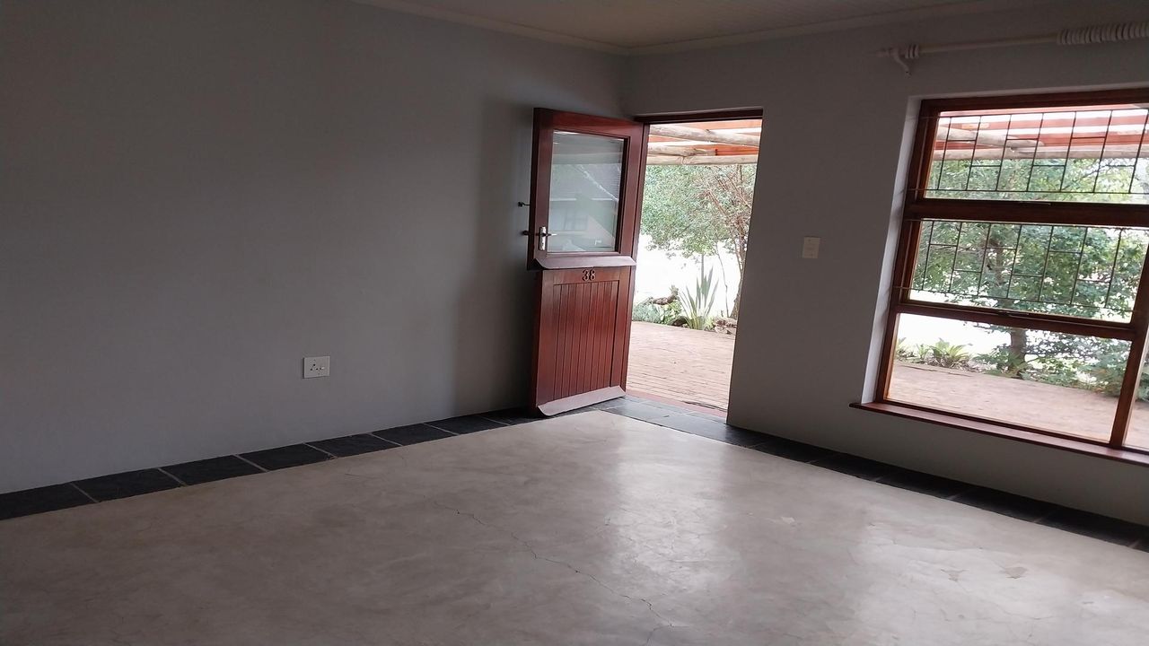 Photo 4 of 15