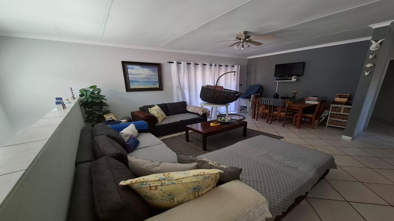 Photo 9 of 24