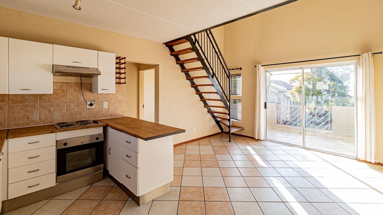 Photo of 1 Bedroom duplex loft for sale in Bromhof, Randburg